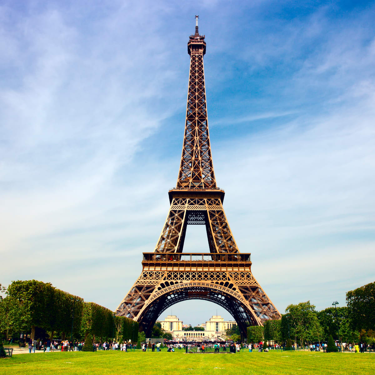 hith-eiffel-tower-istock_000016468972large-2