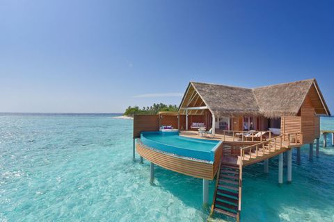 gallery-1479750268-maldives-resorts-overwater-bungalows-milaidhoo-island-1