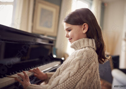 young-girl-learning-play-piano-3012802