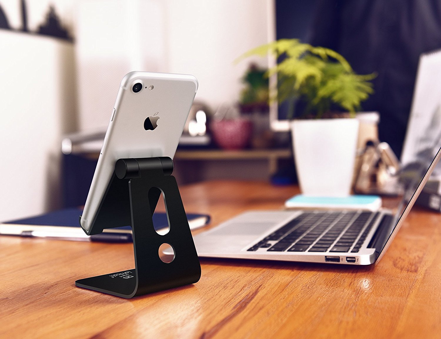 adjustable-smartphone-stand_c0d169a24ddcc0b3d048ad2ee0d5377c.jpg