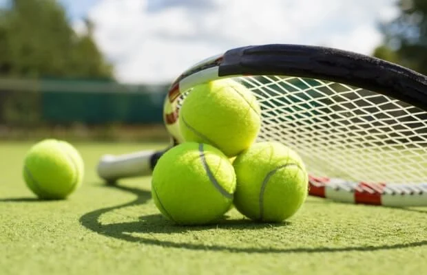 tennis_racket_balls_ss_0618_noexp_620x400.webp